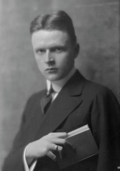 Brackett, Charles W. Mr. portrait photograph, 1915. Creator: Arnold Genthe