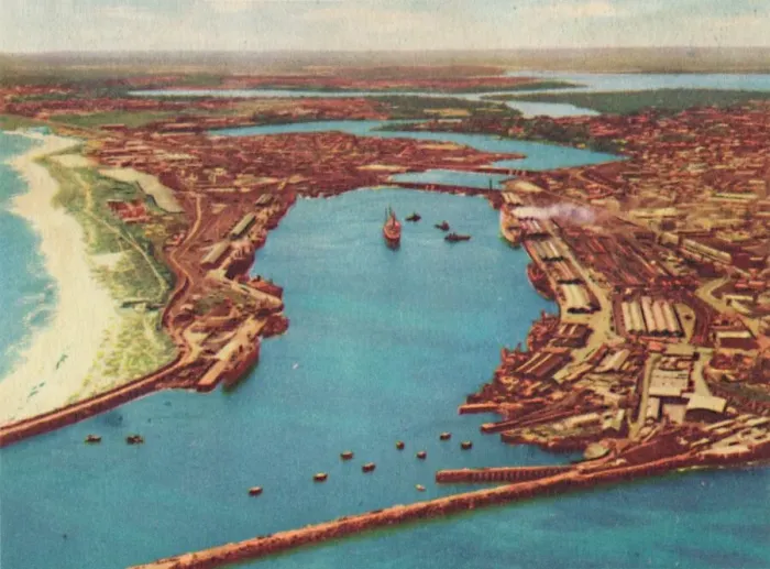 Framed Print : Fremantle Harbour Print, c1947