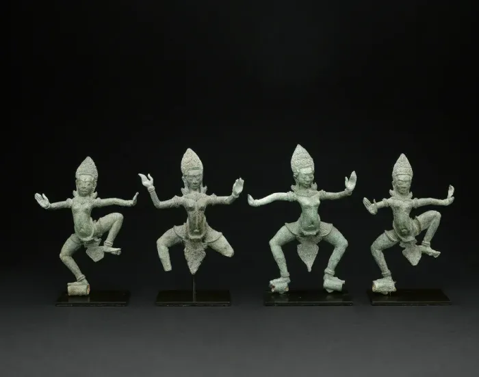 Framed Print : Angkor Apsaras Print, late 12th / 13th century Framed Print : Angkor Apsaras Print, late 12th / 13th century