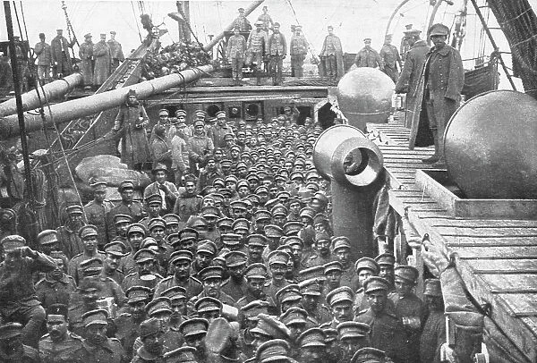 L'appoint militaire du Portugal; A bord du premier transport portugais entre en rade de Brest, 1917 Creator: Unknown