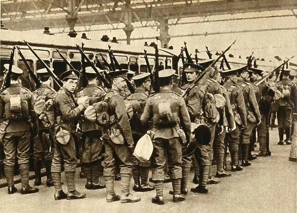 Territorials from Summer Camp - Terriers entraining at Waterloo, 1914-1918, (1933)