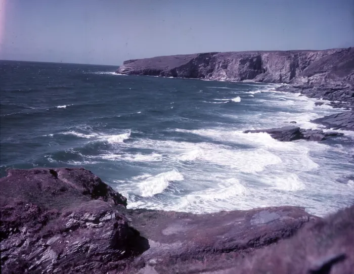 Framed Print : Trebarwith Strand Print, c1955 Framed Print : Trebarwith Strand Print, c1955
