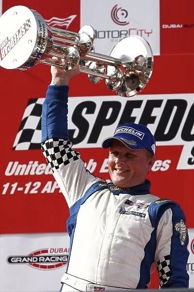 2008 Speedcar Series Round 5. Dubai. Dubai Autodrome. 11-12th April. Johnny Herbert Speedcar Champion on the podium. World Copyright: Andrew Ferraro / LAT Photographic ref: _H0Y7835.jpg