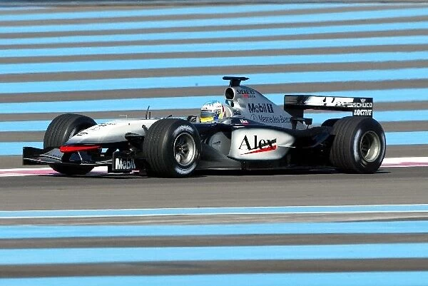 Formula One Testing: Alex Wurz McLaren MP4 - 17