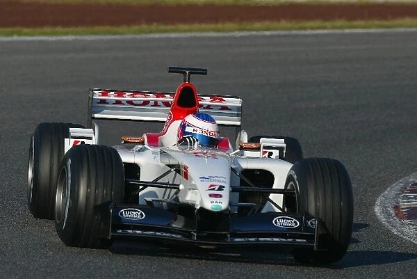 Formula One Testing: Jenson Button makes his debut test in the new BAR Honda 005