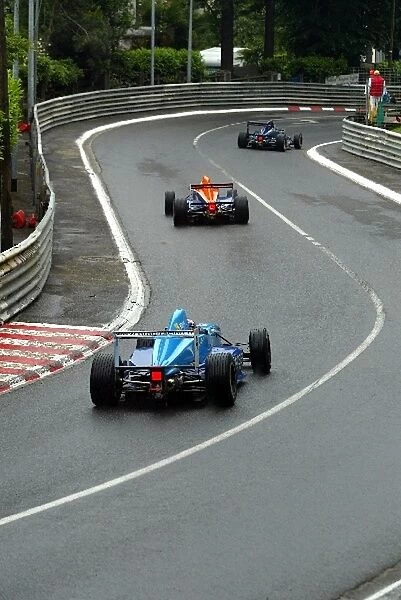 French Formula Renault: Action during the damp practice session