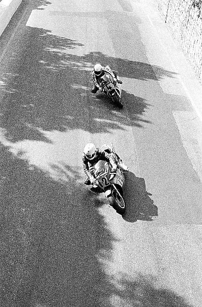 Macau Motor Cycle GP: Two competitors in the motorbike race: Macau Motor Cycle GP, Macau, Guia, 18 November 1984