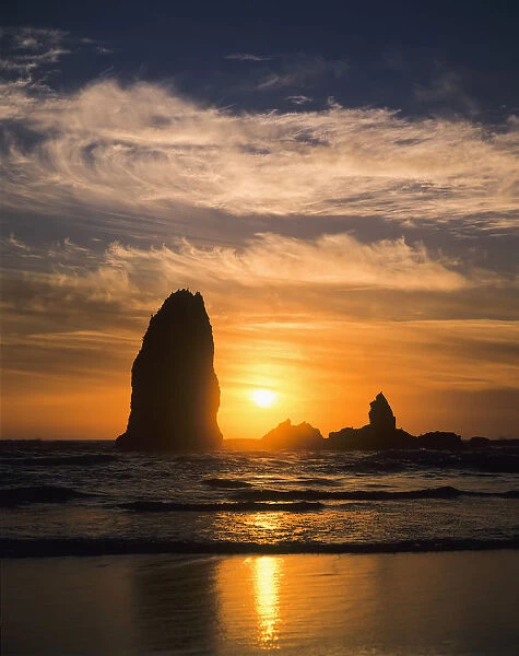 The Sun Sets At Cannon Beach; Cannon Beach, Oregon, United States Of America