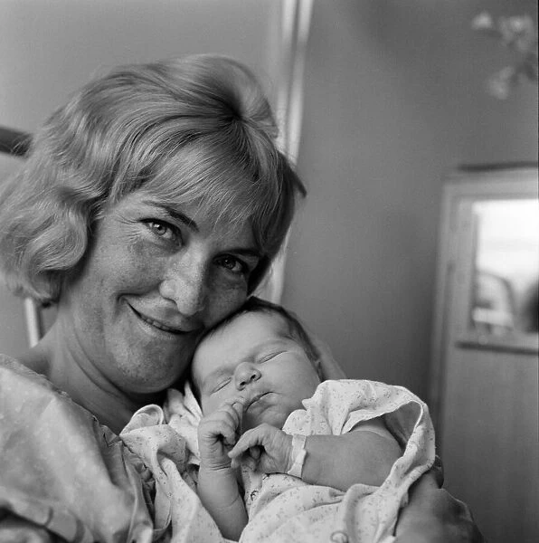 Actress Sheila Hancock with her newborn baby Melanie at Queen Charlottes Hospital