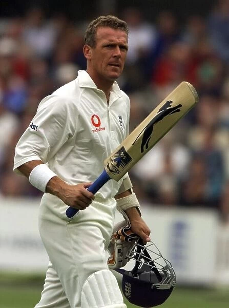 Alec Stewart departing wishing he had scored more July 1999 than his 50 during England v