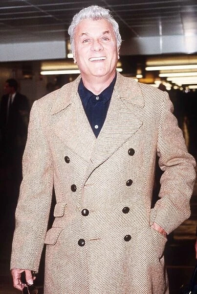 American actor Tony Curtis at Heathrow Airport November 1988