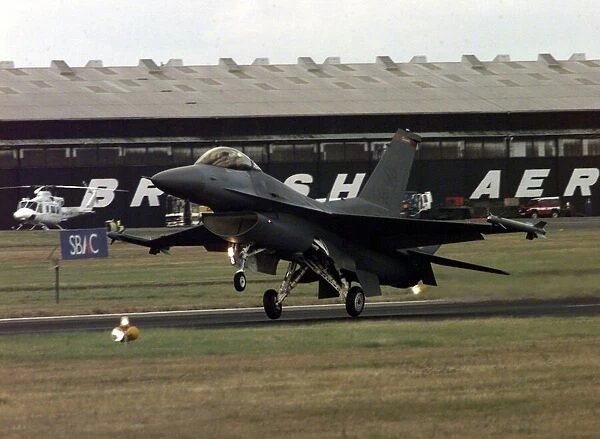 American F16 Fighter lands at the Farnborough Airshow 1998