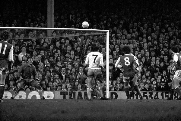 Arsenal 3 v. Aston Villa 1. Division 1 football. February 1980 LF01-20-066