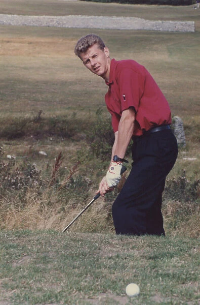Athlete Steve Cram Steve Cram playing golf at Whitburn Golf Course 22