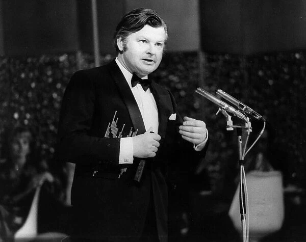 Benny Hill comedian 1972 Making speach after being presented with award for Best TV