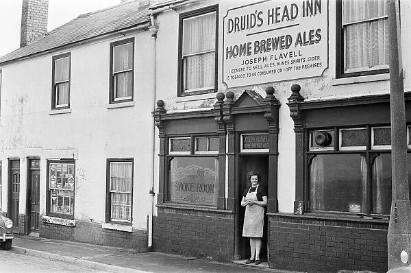 Beryl Fellows, barmaid at the Druids Head Inn in Coseley