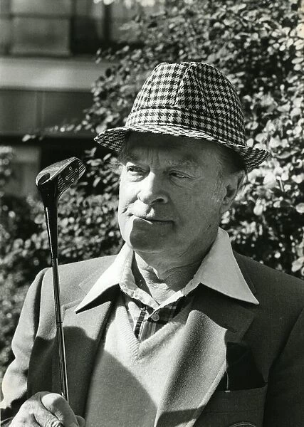 Bob Hope holding golf club - September 1981 23  /  09  /  1981