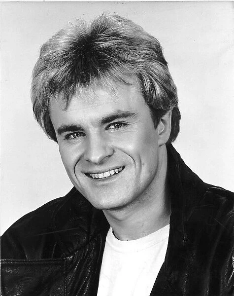 Bobby Davro actor televisions funnyman stars in a circus version of Goldilocks