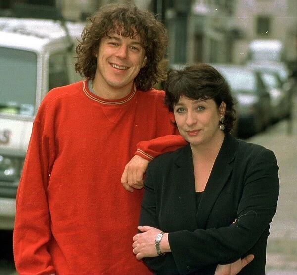 Caroline Quentin and Alan Davies January 1998 At a photocall in London to announce