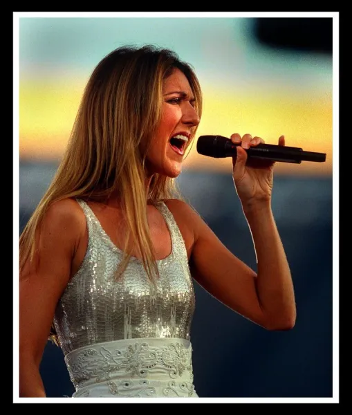 Celine Dion at Murrayfield Edinburgh July 1999 Silver dress