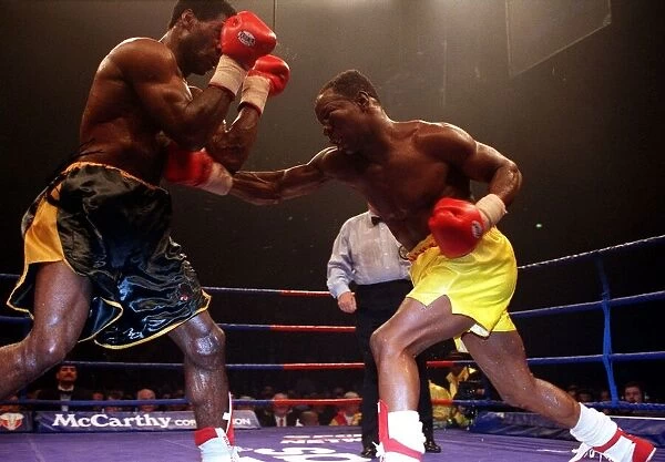 Chris Eubank v Carl Thompson Boxing April 1998 Chris Eubank (left