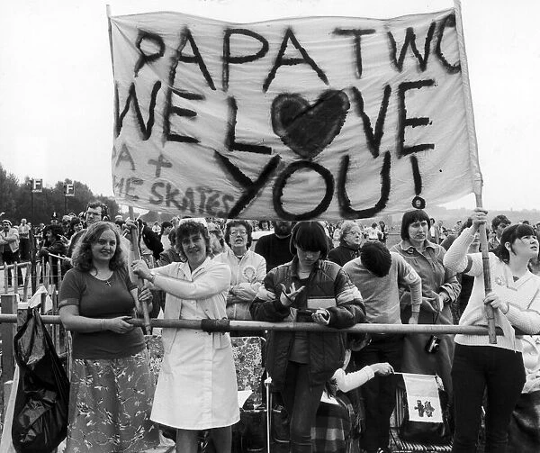 Congregation at Pope John Paul II Mass at Heaton Park, Manchester, Monday 31st May 1982