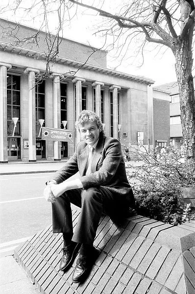David Icke, Green Party spokesman, outside Wolverhampton Civic Hall during a break in
