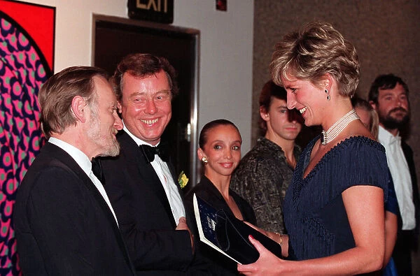 DIANA, PRINCESS OF WALES AT EVENING FUNCTION WITH RICHARD STILLGOE AND PETER SKELLERN