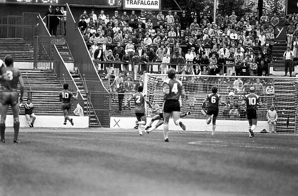 Division 1 football. Chelsea 2 v. Southampton 0 September 1985 LF15-16-022