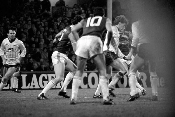 Division 1 football. West Ham United 3 v. Arsenal 1. December 1983 LF14-33-035