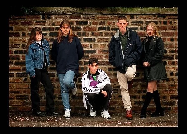 Edinburgh teenagers - Middle class gangs feature May 1998