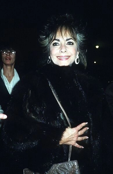 Elizabeth Taylor Feb 1985 leaves Langans Restaurant