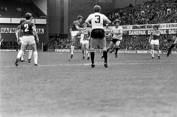 English League Division One match. Everton 1 v Ipswich Town 1. May 1983 MF11-28-045