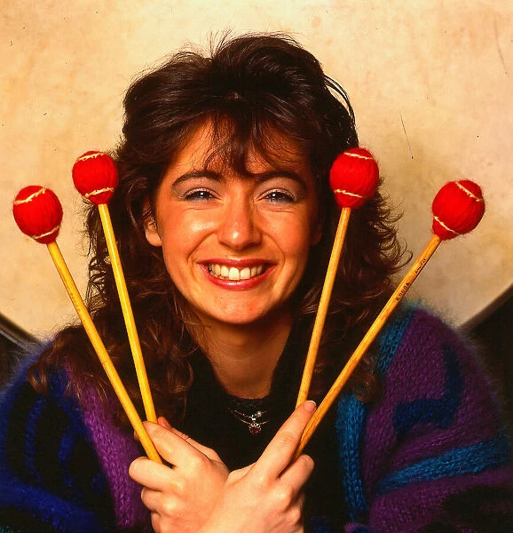 Evelyn Glennie deaf musician May 1990 holding drum sticks