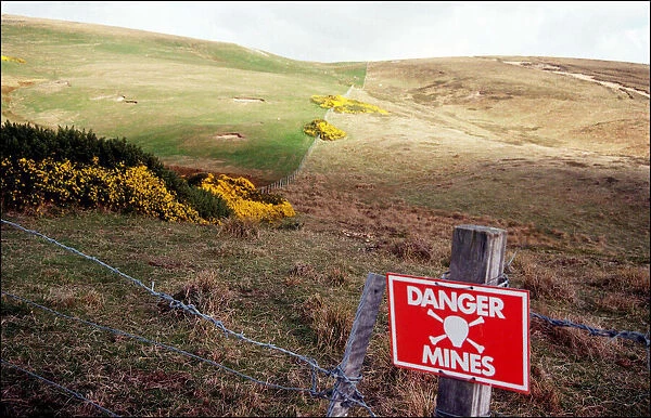 Falkland Islands re-visited. Sign warning that mines lie ahead - 5th March 1999
