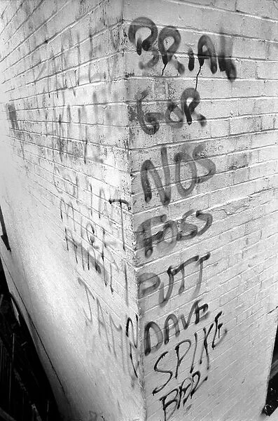 Football Graffiti. February 1975 75-01054-003