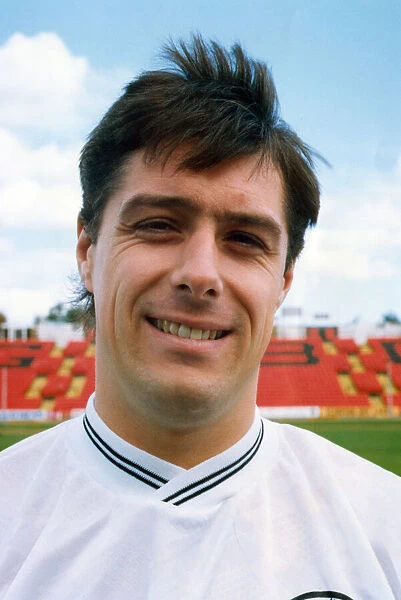 Footballer Derek Bell of Gateshead FC. Circa 1992