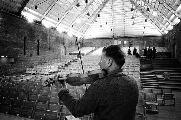 £13 a week carpenter Len Edmunds playing his homemade violin