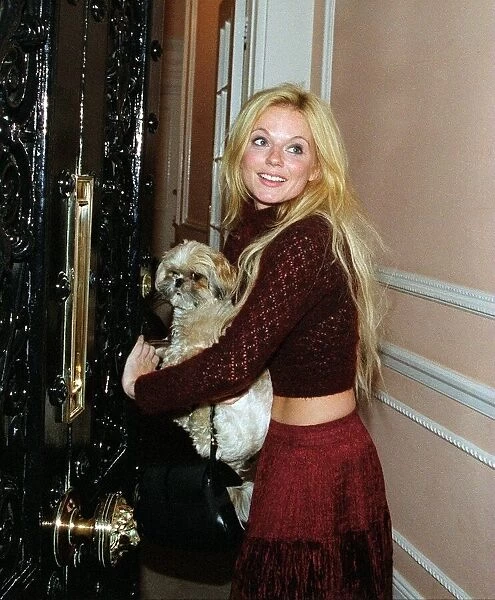 Geri Halliwell arrives November1999 at the house of Chris Evans with her dog Harry