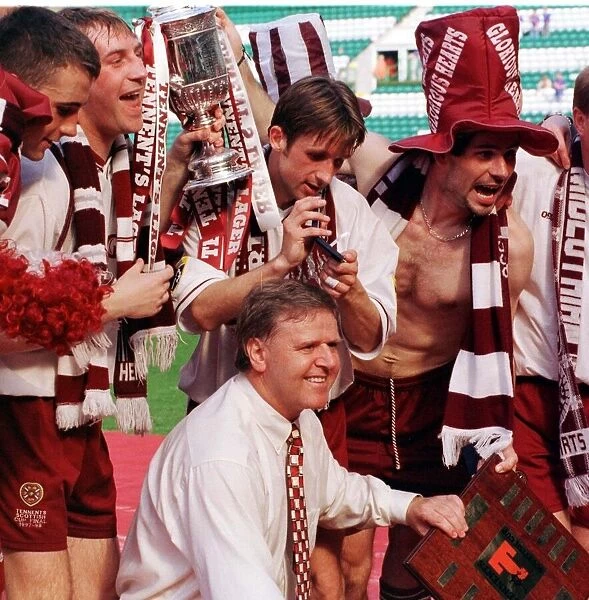 Hearts Scottish Cup celebrations 16th May 1998 Celtic Park Glasgow Hearts players