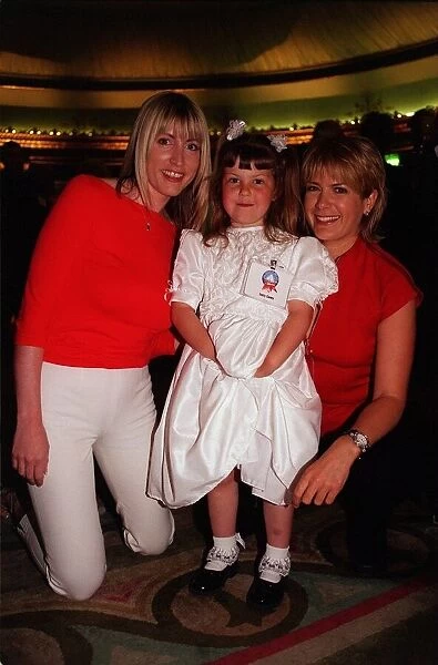 Heather Mills, Emily Casey and Penny Smith May 1999 at the Mirror Pride of Britain