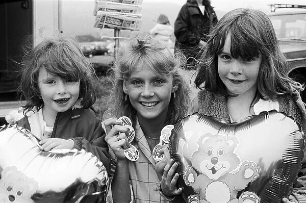 Honley Show. A picture of charm... Miss Examiner Angela Shotton is joined by two more
