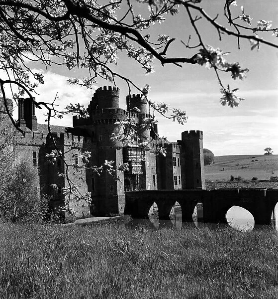 Hurstmonceaux Castle, Sussex. June 1952 C3074