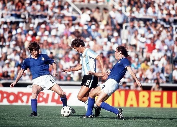 Italy 2 Argentina 1 World Cup 1982 football Calderon Argentine substitute takes on Oriali