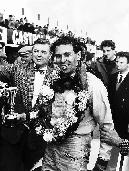 Jim Clark wins Martini Rossi title in Snetterton 1963