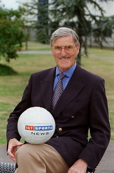 Jimmy Hill Sky Presenter September 98 New Sky football presenter