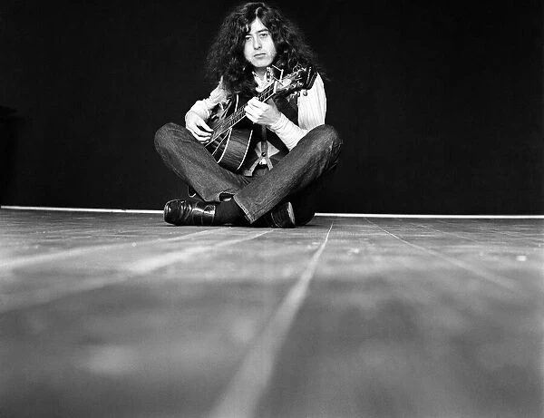 Jimmy Page Led Zeppelin. January 1970 70-00002-003