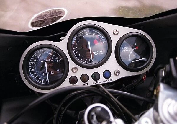 Kawasaki Ninja Motorbike Zx August 1997 Control Panel Dials