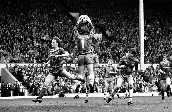 Liverpool v. Chelsea. May 1985 MF21-04-006 The final score was a four three