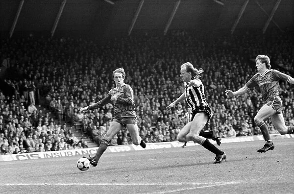Liverpool v. Newcastle. April 1985 MF21-02-034 The final score was a Three one